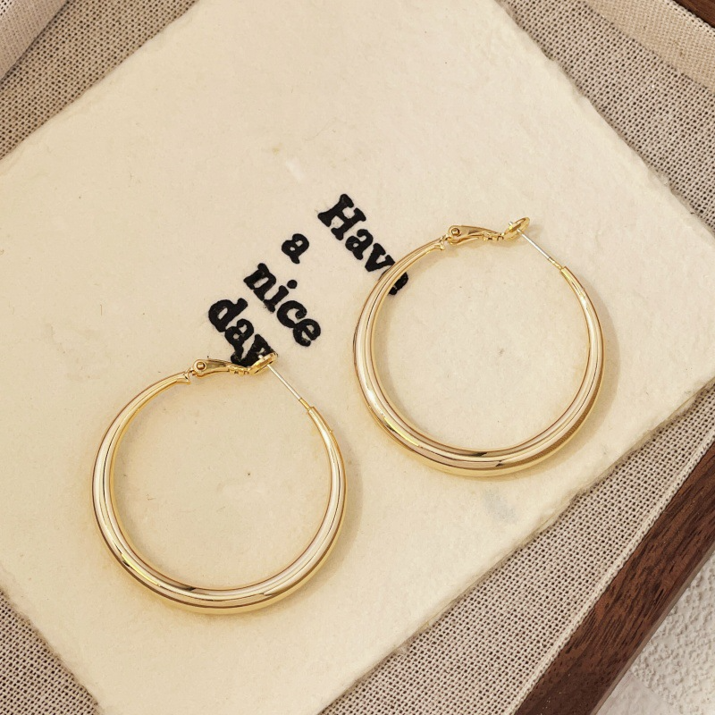 Silver hoop earring set