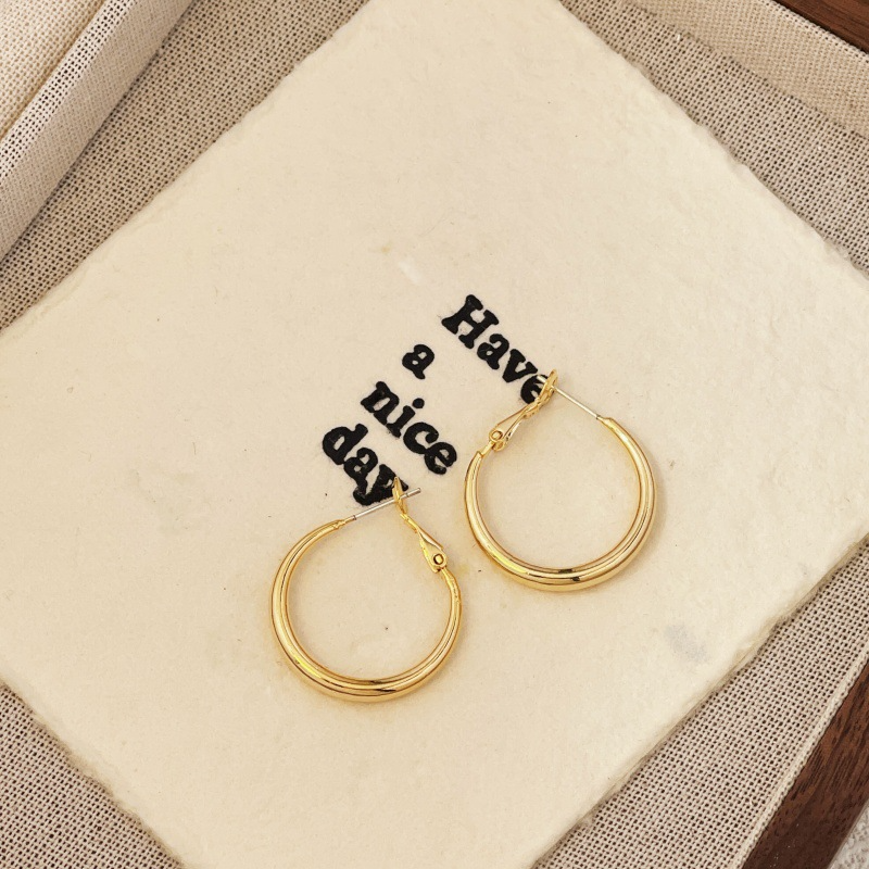 Silver hoop earring set