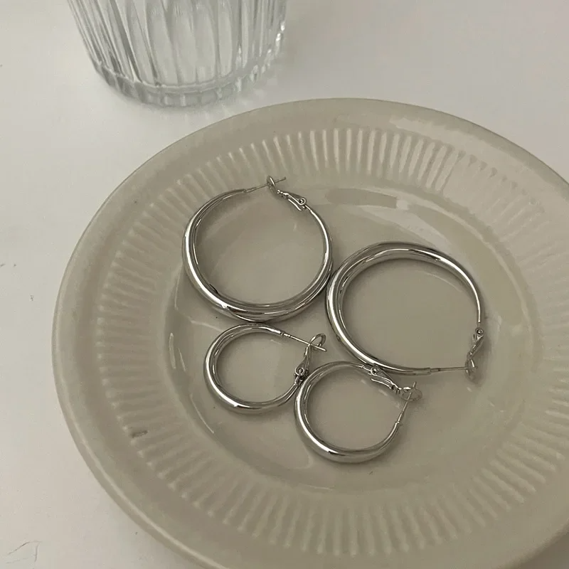 Silver hoop earring set