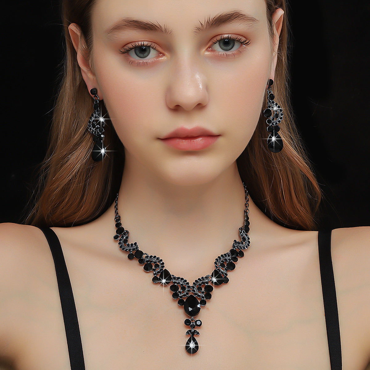 Crystal Black Necklace & Earrings Set