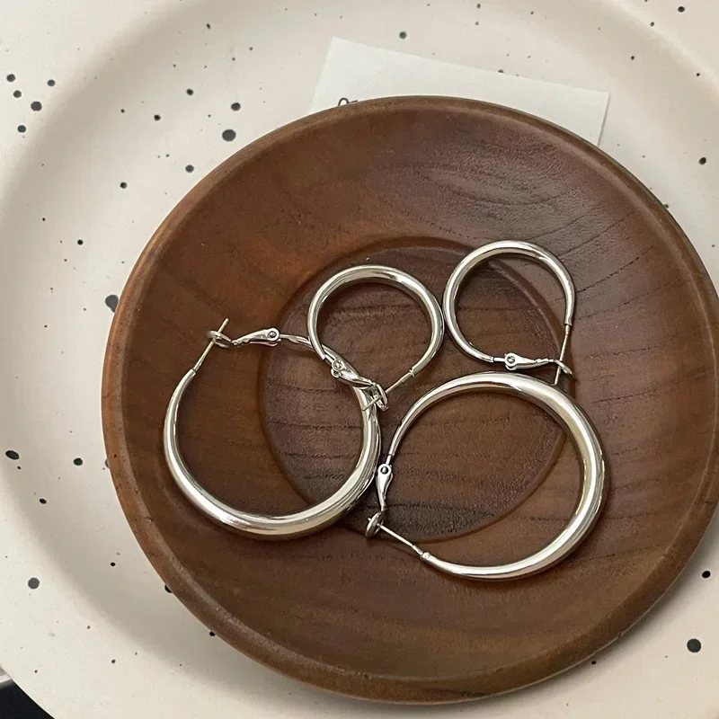 Silver hoop earring set