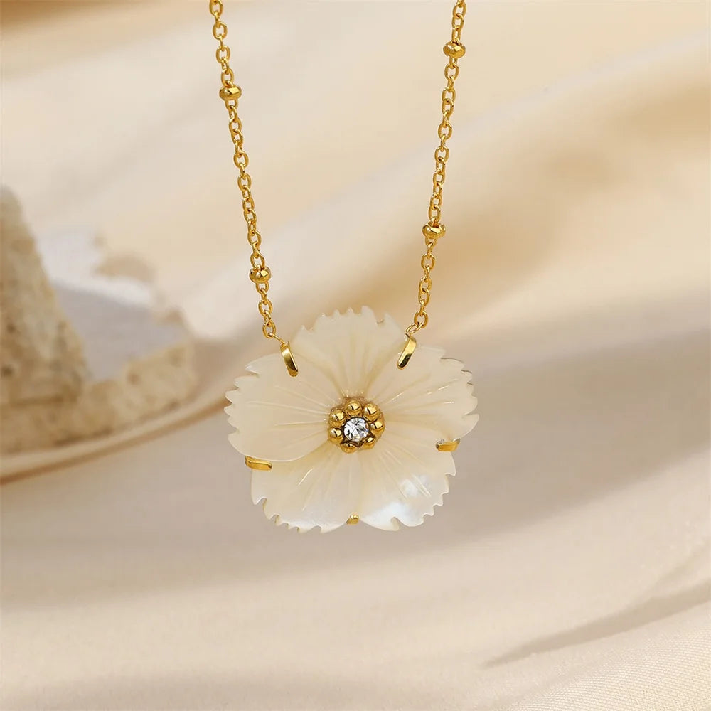 Euqifah Presents Elegant Shell Flower Pendant Necklace For Women