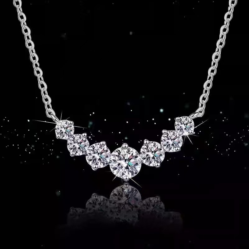 Elegant Silver-Plated Zircon Necklace – Timeless & Dazzling