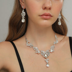 Elegant Silver-Tone Crystal Jewelry Set – Necklace & Earrings