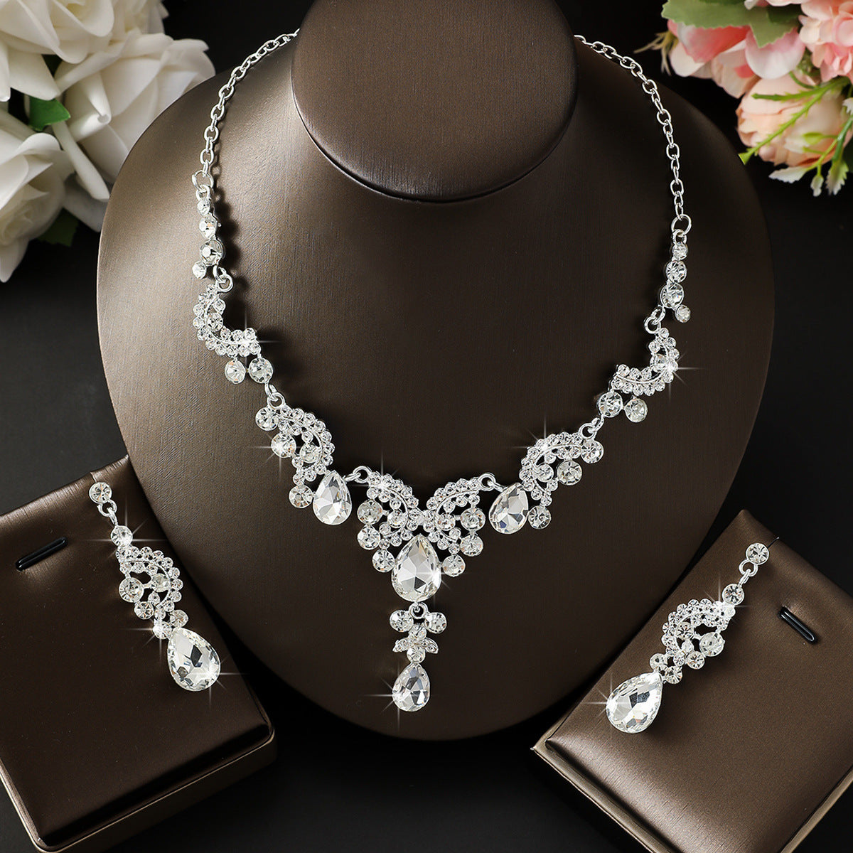 Elegant Silver-Tone Crystal Jewelry Set – Necklace & Earrings