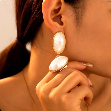 White Shell Oval Jewelry Set